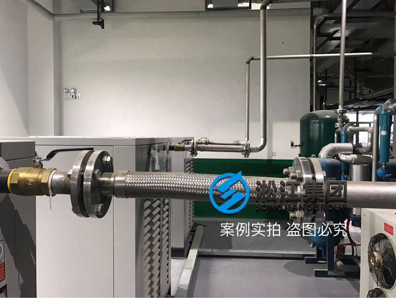工業(yè)壓縮機(jī)儀表用氣源金屬軟管使用現(xiàn)場 工業(yè)壓縮機(jī)儀表用氣源金屬軟管使用現(xiàn)場