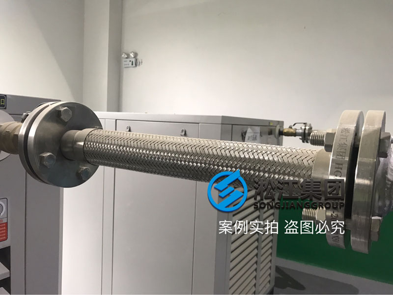 工業(yè)壓縮機(jī)儀表用氣源金屬軟管使用現(xiàn)場 工業(yè)壓縮機(jī)儀表用氣源金屬軟管使用現(xiàn)場